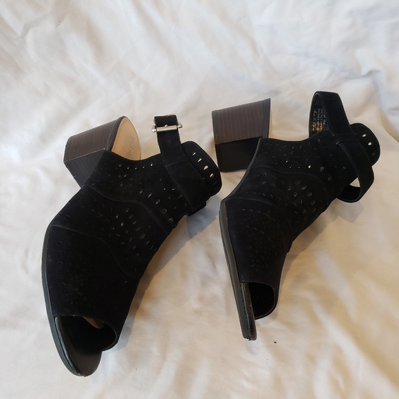 Bella Vita Fonda Slingback Black Peep Toe Sandal - Picture 3 of 12